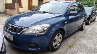 KIA Ceed 1,4 benzin, r. 2011