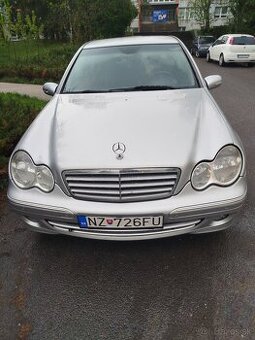 Predám Mercedes C220
