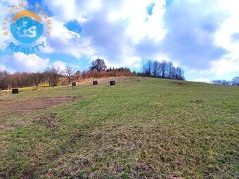 Na predaj stavebné pozemky + trvalý trávny porast, Zubák