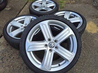 Zimní kola Volkswagen Golf GTI GTD R18 Pirelli
