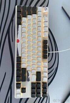 Predám mechanickú klávesnicu Dark Project 87 Fuji.