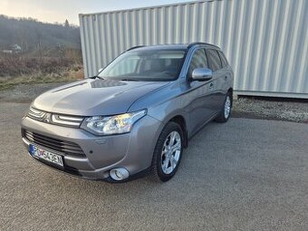 Mitsubishi Outlander 2.2 DI-D Intense+