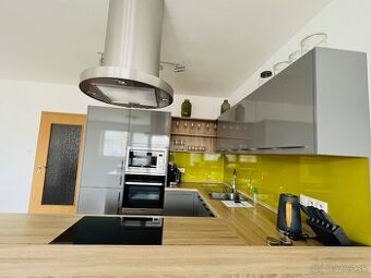 TRIOREALITY - Priestranný 2-izb byt na prenájom - 60 m2