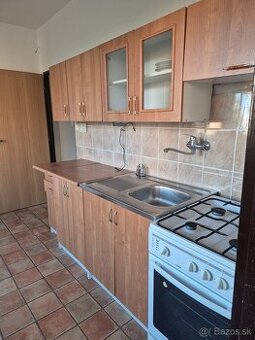 1-izbový byt na Eötvösovej ulici v Komárne