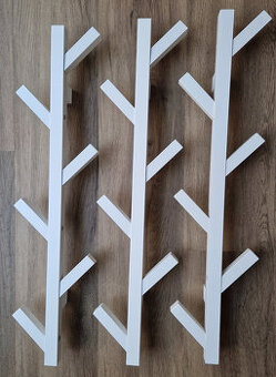 predám TJUSIG Vešiak, biela