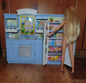 Barbie kuchynka, stôl pre Barbie