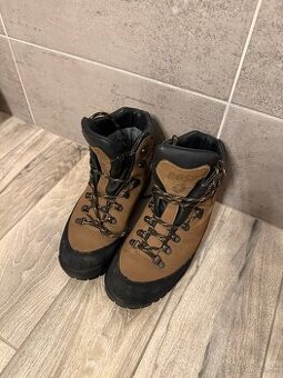 Turistická obuv BOSP