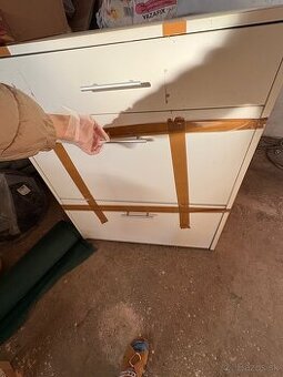 Predám skrinu na topanky