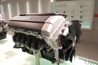 Motor po servise z BMW e36 M50b20 bez vanos 110kw