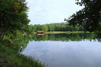 ZNŹENÁ CENA  - NA PREDAJ - Jazero pri Tomášikove
