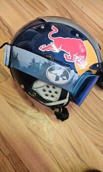 Redbull snow s okuliarmi NAKED.