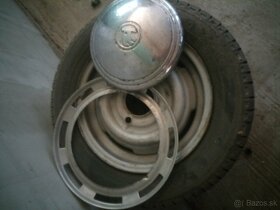 Skoda 100