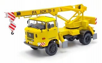 IFA ADK 70  žeriav 1:43 + časopis