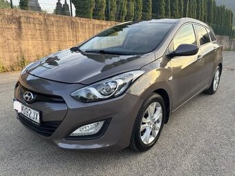 2013 Hyundai I30 1.6 MPI Kúpené v SR, 1.Majiteľ, 129 000 km