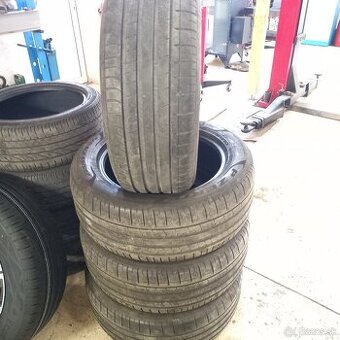 255/55 R19 PIRELLI P ZERO