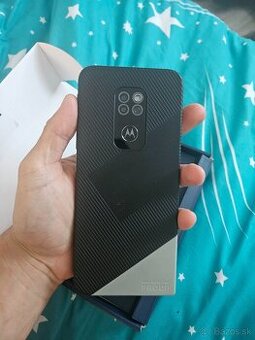 Motorola DEFY