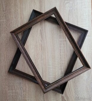 Dva starožitné drevené obrazové rámy