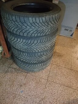Zimne pneu 205/60 R16 Continental