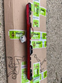 Tretie brzdové svetlo Mercedes GLC , E class , GLA ,Vito