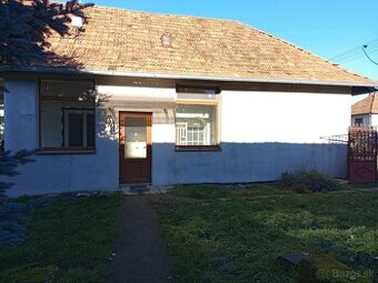 Na predaj - dva domy na jednom pozemku Bátovce