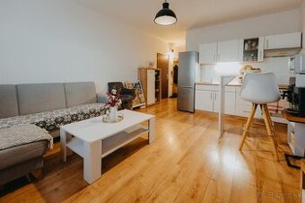 Predaj 1,5-izbového bytu, Talinská – Nad Jazerom