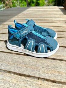 Superfit sandalky 24-25