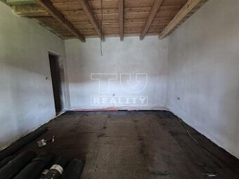 Na predaj holodom s veľkorysým pozemkom v Novej Vsi nad...