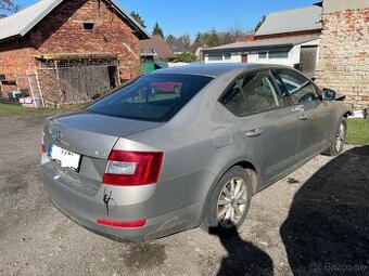 Škoda Octavia 1.6TDi 77kw, r.10/2014, klima
