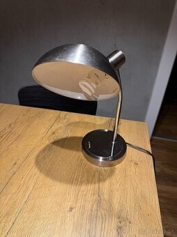 Stolná lampa