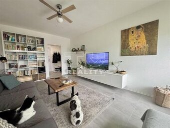 Na predaj veľký 3 izbový byt 86m2, 4x loggia