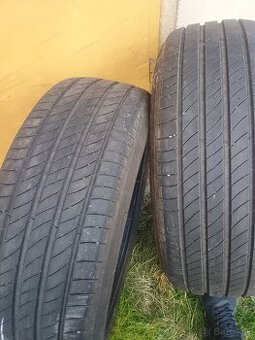 Ponúkam 2ks pneu 205/55r17 letne Michelin