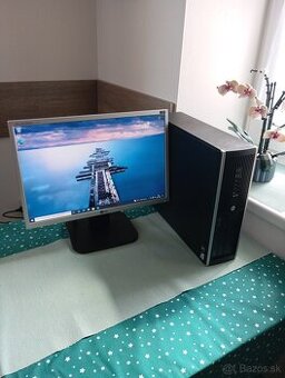 Počítač s monitorom