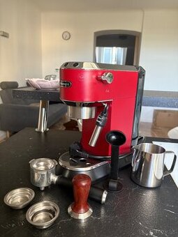 Delonghi Dedica EC685.R