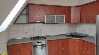 Kuchynská linka so spotrebičmi