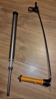 Monoblok a vnutornosti Rock Shox Recon 29"