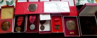 plakety, odznaky, vyznamenania - 1
