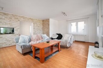 2-Dom ma predaj | SEREĎ | obrovský pozemok 1700m2