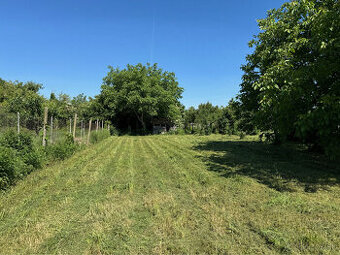 NA PREDAJ - pozemok 2241 m2 v obci Komoča