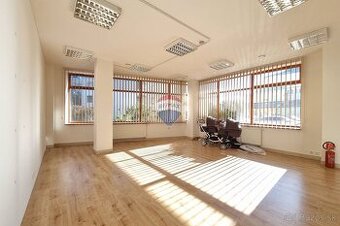 PRENÁJOM, Obchodne Administratívny priestor, Poprad, Ul. Šte