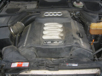 AUDI A6 4.2 220kw, A8 4.2 228kw, touareg AXQ - funkční motor