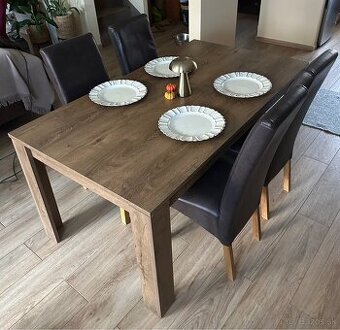 Jedalensky stol, stolicky Jysk