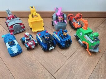 Autá Lapková patrala aj s postavičkami