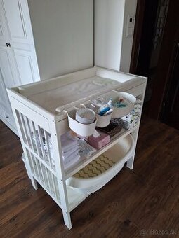 Predám prebaľovací pult