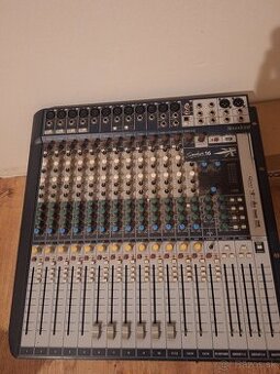 Soundcraft signature 16