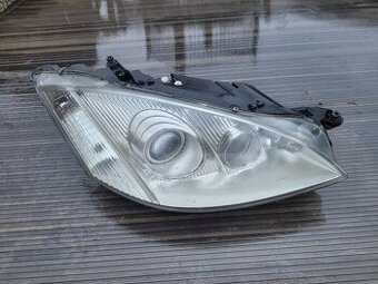 MERCEDES S W221 PRAVY XENON