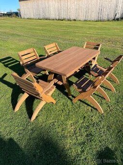 Predám krásne terasové drevené sedenie