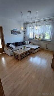 3i byt Hliny, Pov. Bystrica, zateplená bytovka, nové výťahy