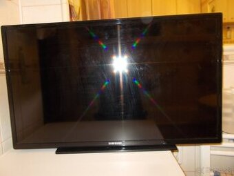 Predám televízor Samsung uhl.85 cm