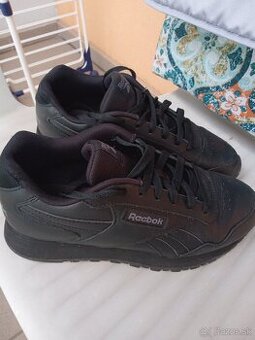 Reebok cierne tenisky 24,5 cm