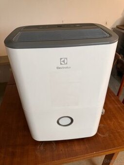 Electrolux EXD16DN4W ODVLHČOVAČ VZDUCHU
